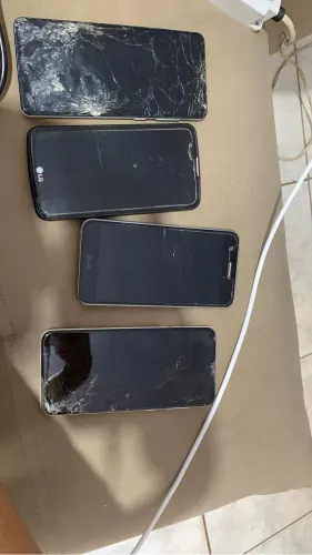 Celular quebrado