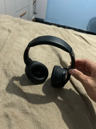 Fone headset em perfeitas condições, com carregamento rápido