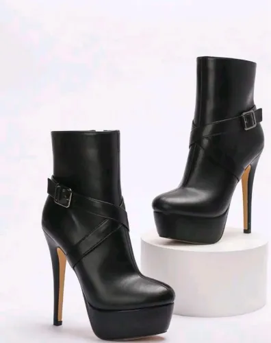Bota luxipop cuccoo cano médio com cadarço