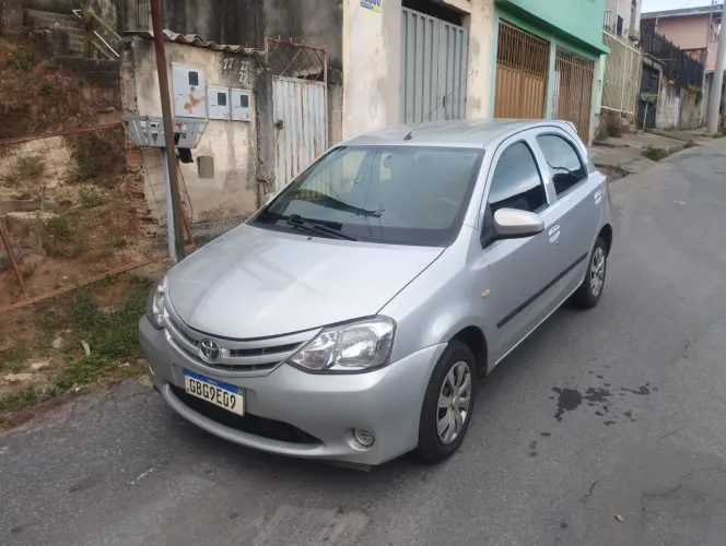 Toyota Etios X 1.3 Flex 16V 5P Mec. 2016