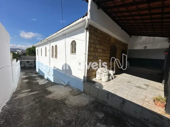 Lote com duas casas a venda no Fernão Dias!