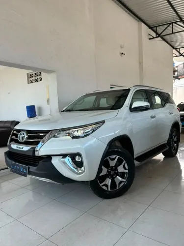 Toyota Hilux SW4 SRX Diamo. 4X4 2.8 TB DIE AUT 2020