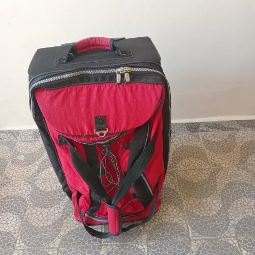 Mala de viagem Fico Média! No meu perfil tem outras opções. 
