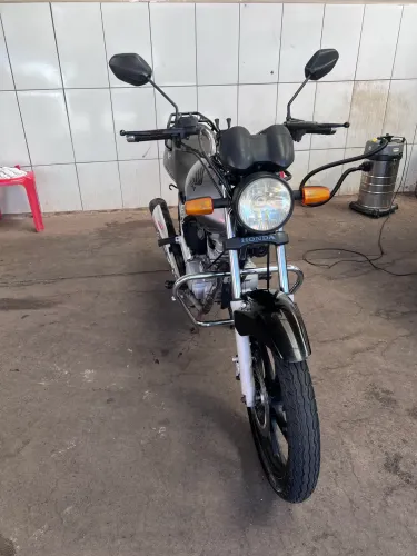 Vende-se moto