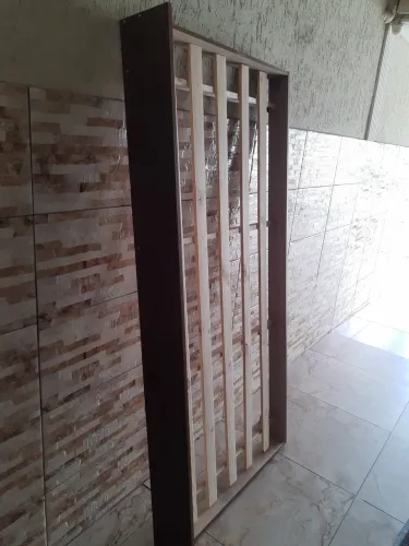 Cama de solteiro com rodinhas