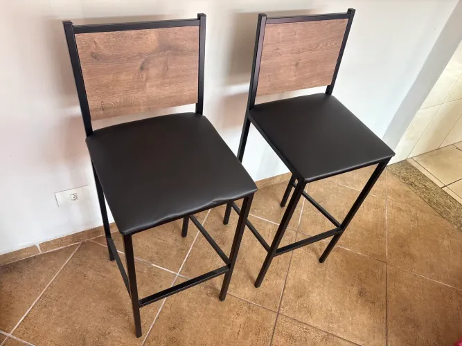Conjunto de banquetas em aço