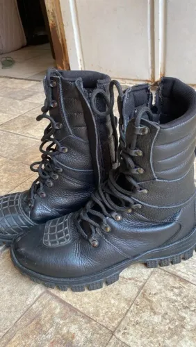 Vendo coturno militar número 39/40