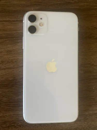 iPhone 11 Branco ? 64 GB | R$ 900,00