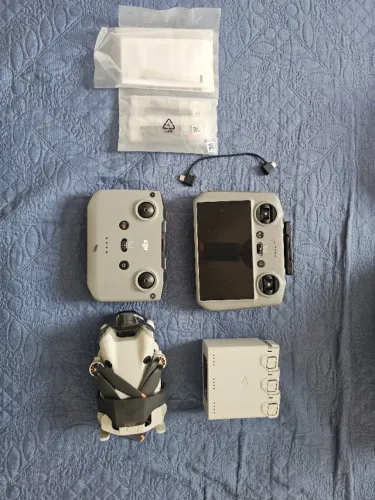 DRONI MINI PRO4 DJI 2 CONTROLES 3 BATERIAS 