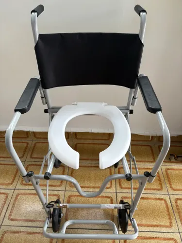 Cadeira de banho em aço desmontável