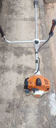 Roçadeira Stihl 221