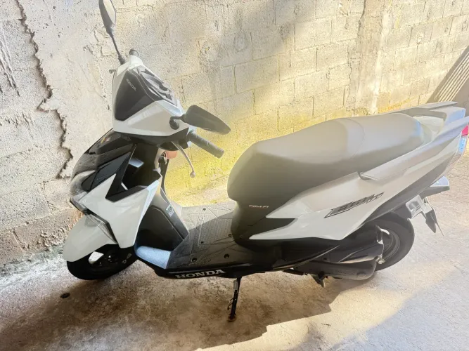 Moto conservadíssima pouca kilometragem Quitada