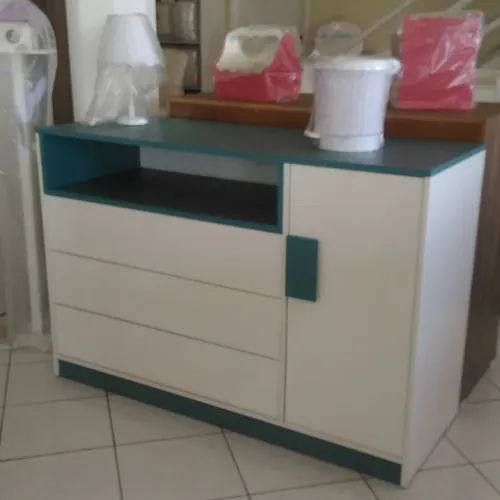 Cômoda 3 gavetas com nicho