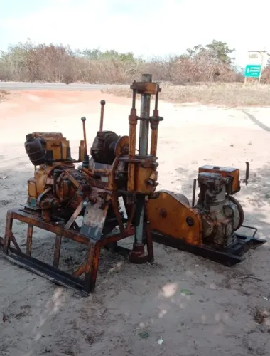 MÁQUINA DE SONDAGEM ROTATIVA 