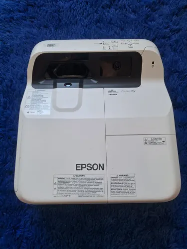 Projetor  Epson  695wi  (COM DEFEITO)