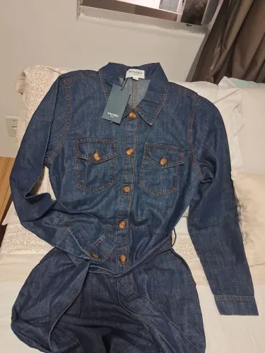 Macacão jeans da Amaro, tecido mole, tamanho G,  novo