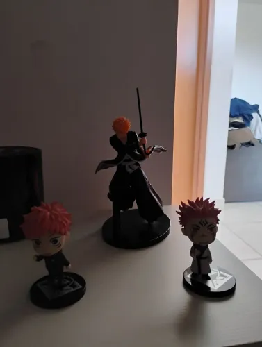 Action Figures do BleachIchigo e do jujutsu kaisen, itadori e sukuna, vendo os 3 150 tudo