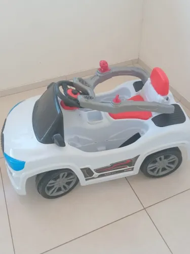 Carrinho Infantil com Pedal