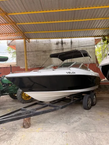 LANCHA Regal 20 pés 2024