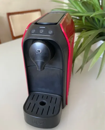 Cafeteira Espresso Passione Vermelha Automática - TRES 3 Corações