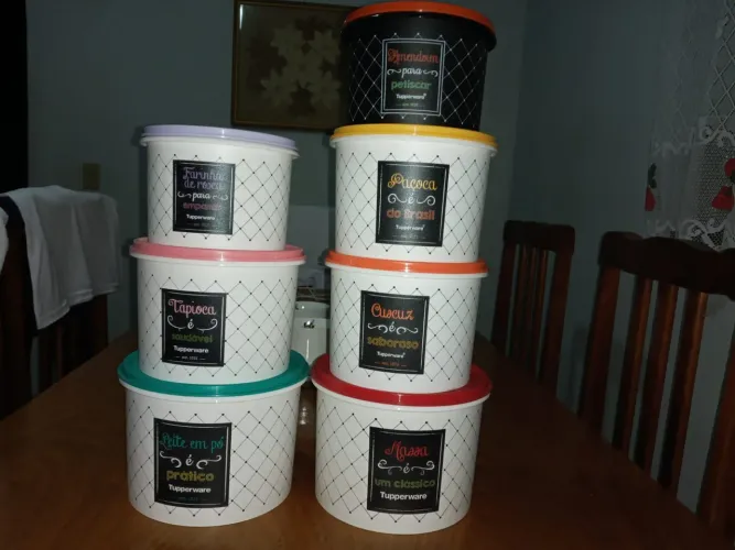 Kit 7 vasilhas Tupperware - usadas apenas uma única vez - R$350,00
