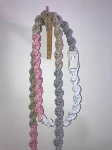 Cordão de Luminária, suporte e lâmpada.