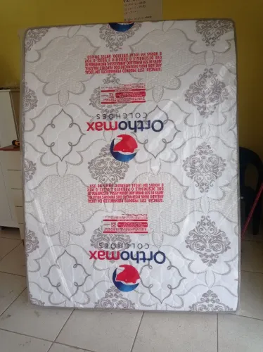 Colchão Casal D 33 novos lacrados.