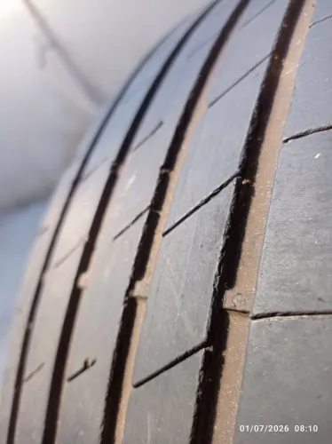 Pneu aro 16 205/60 da marca Goodyear Wrangler