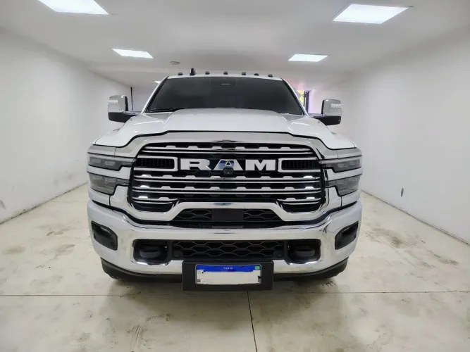 Ram 3500 Limited Longhorn 6.7 TB CD Diesel 2025