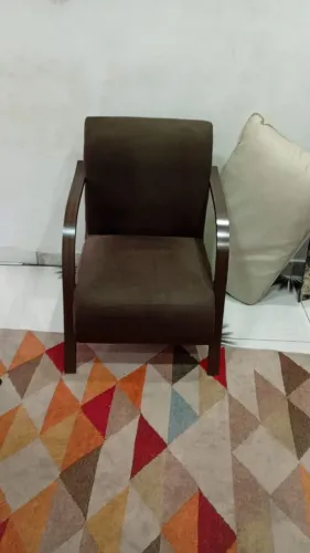 Jogo de poltronas impecáveis