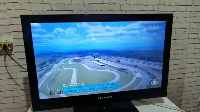 Tv Buster 32 polegadas tv digital sem controle não tem smart Leia