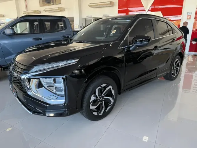 Compre agora e pague em 2028 Mitsubishi Eclipse Cross HPE-S 4X4 1.5 16V 165cv AUT 2026