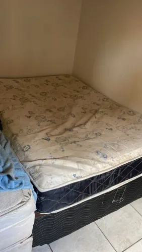 Vendo cama de casal