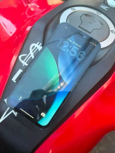 iPhone 12