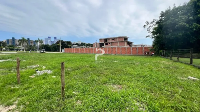 Terreno à venda em Riviera de São Lourenço