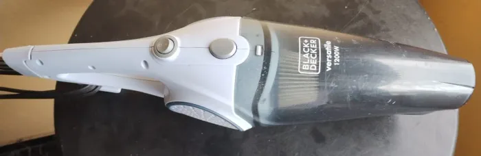 Aspirador de pó vertical 2 em 1 Black Decker - Usado 