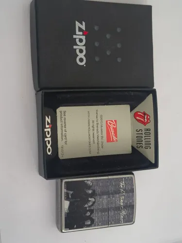 Isqueiro Zippo original Rolling Stones (EUA)