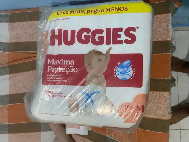 Fralda Huggies M