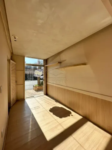 AMPLO SALÃO COMERCIAL ÀS MARGENS DA AVENIDA NOSSA SENHORA DE FÁTIMA