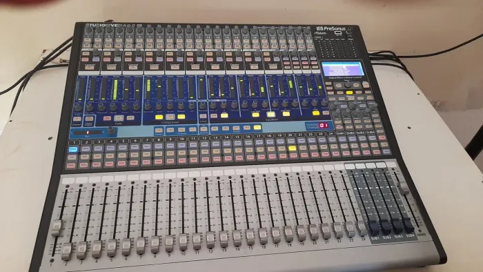 Mesa presonus 24.4.2 ai