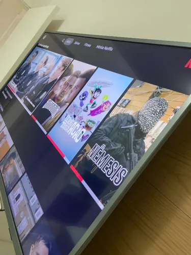 Vendo ou troco smart tv Philips 50 polegadas, nunca foi aberta e nunca foi assistência