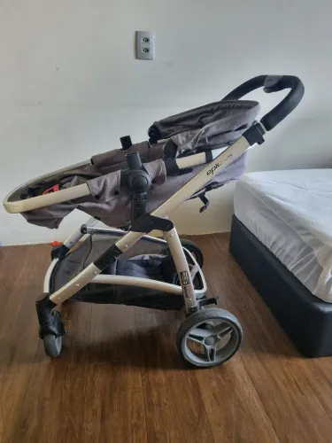 Conjunto Carrinho de bebê, bebê conforto e encaixe rápido para isofix EPIC LITE INFANTI