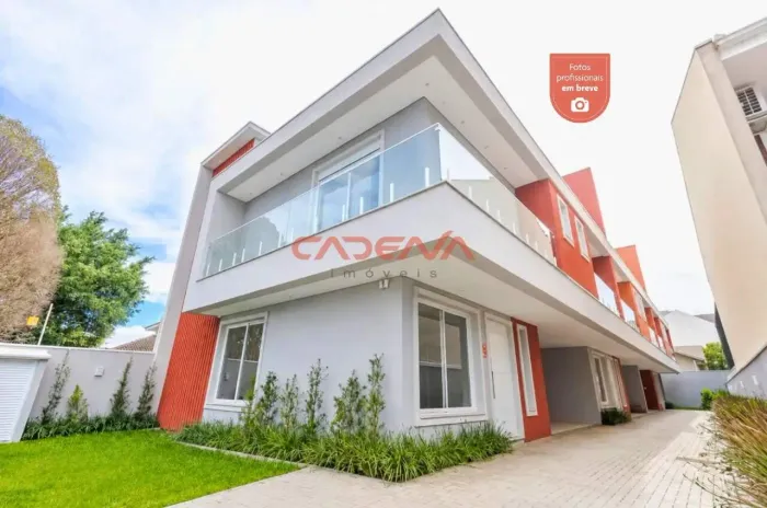 Sobrado com 3 quartos e 2 vagas à venda no Boa Vista