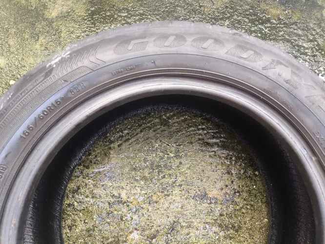 Pneu 185/60 aro 15