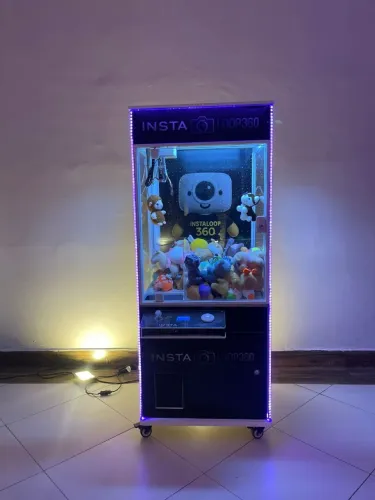 Maquina de pelucia para estabelecimento