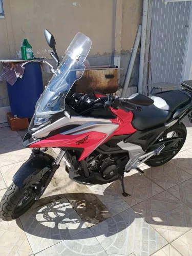 Vendo nc 750x automática2024 IPVA 2026 pago
