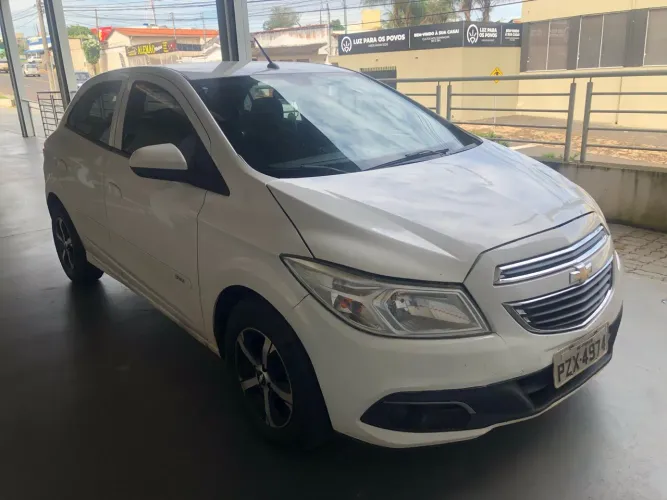 Chevrolet Onix JOY Hatch 1.0 8V Flex Mec. 4P 2018