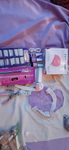 Tenho esse kite de fazer unhas em gel