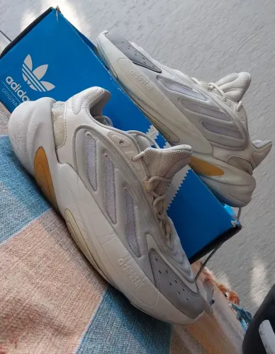 ADIDAS Ozelia Original número 36
