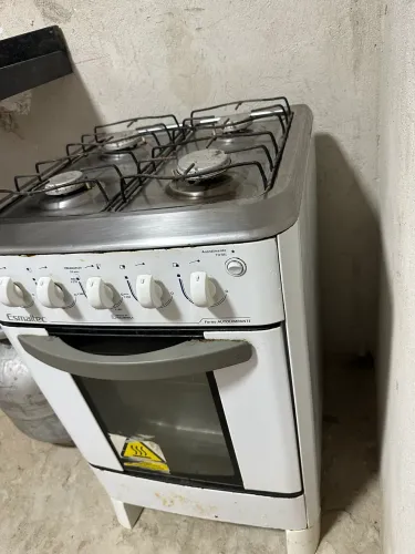 Fogão esmaltec branco